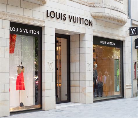 what stores sell louis vuitton online|louis vuitton outlets.